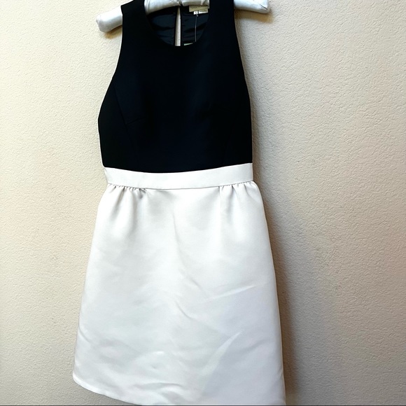 Kate Spade Black White SATIN FAILLE Bow Dress NWT B4/4 - Picture 5 of 15